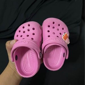 baby pink crocs